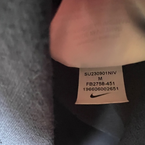 Nike Short Sleeve Adult Unisex Blue T-Shirt Logo and Mountain Sun Scene Medium - Picture 6 of 7